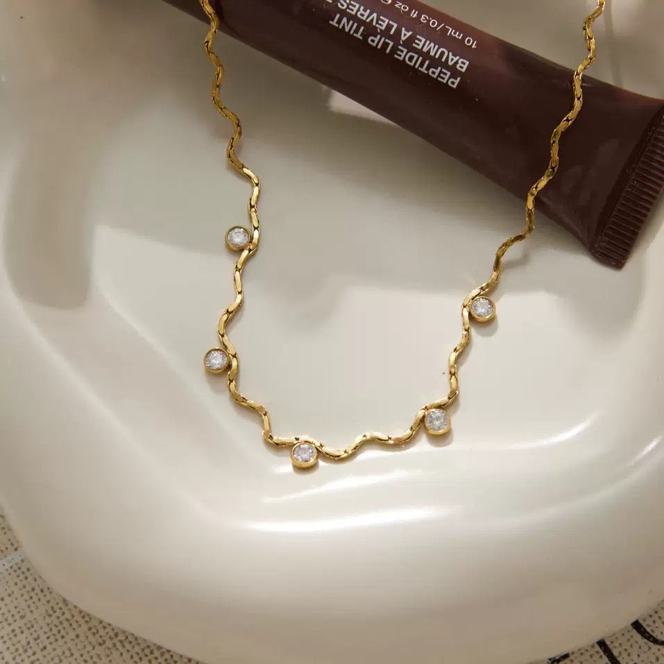 Solène Crystal Necklace